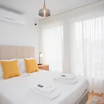 Liiiving In - Modern & Glam J *