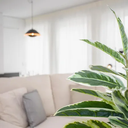 Liiiving In - Modern & Glam J Apartment Porto