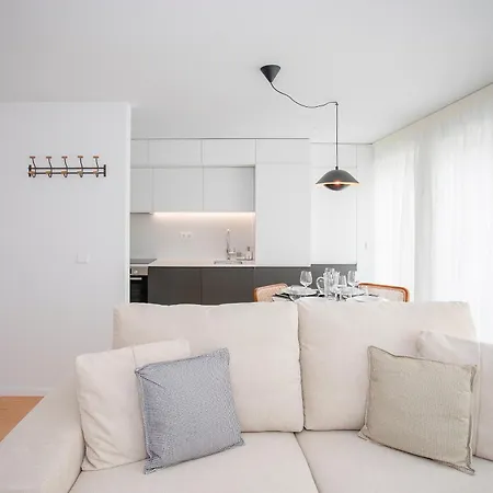 Liiiving In - Modern & Glam J 波尔图