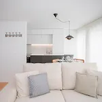 Liiiving In - Modern & Glam J Порту