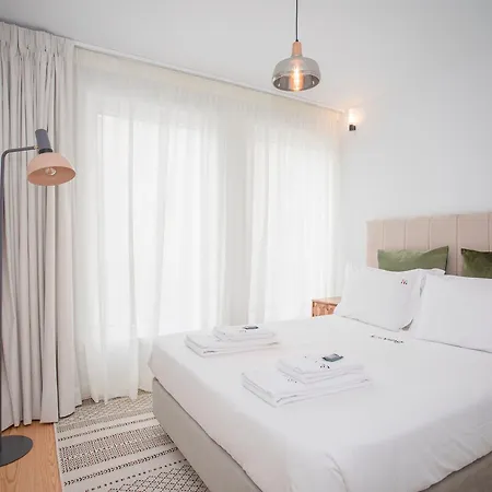 Liiiving In - Modern & Glam J Appartement