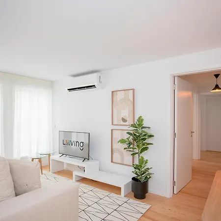 Liiiving In - Modern & Glam J * Porto