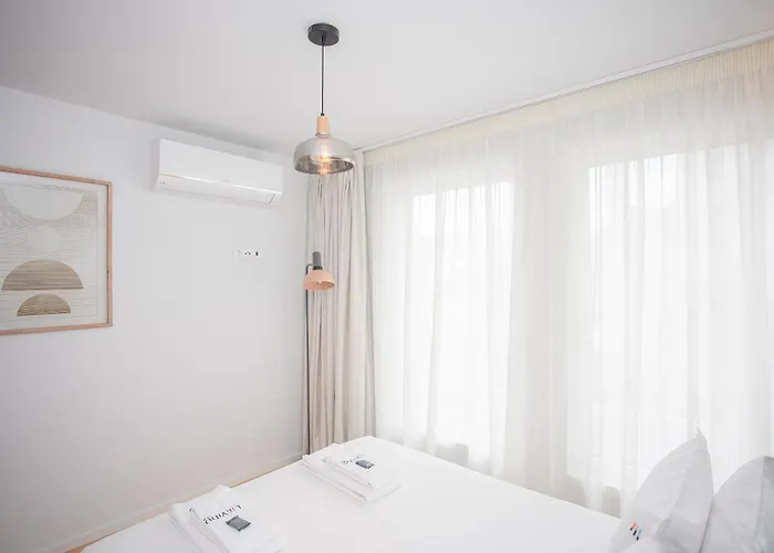 Liiiving In - Modern & Glam J Apartmán Porto